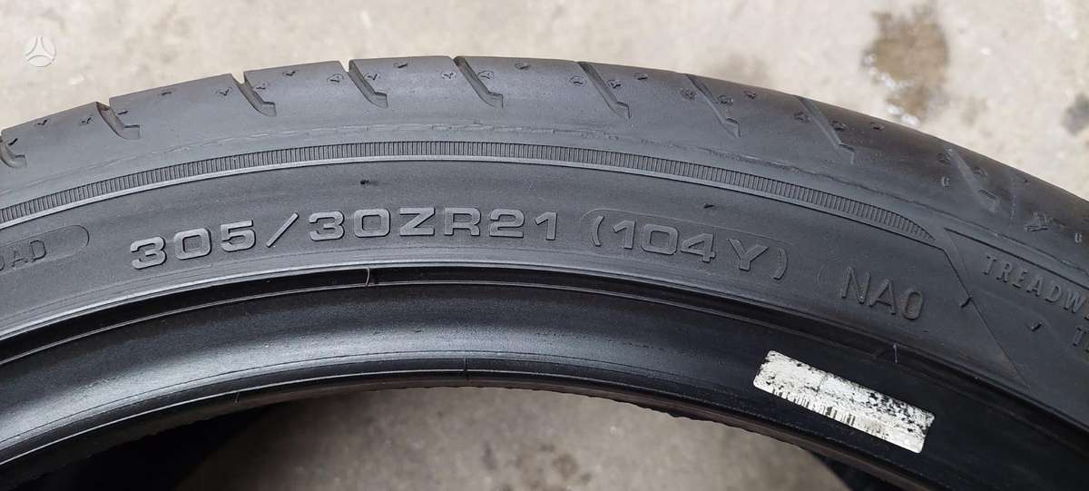 Goodyear, summer 305/30 R21