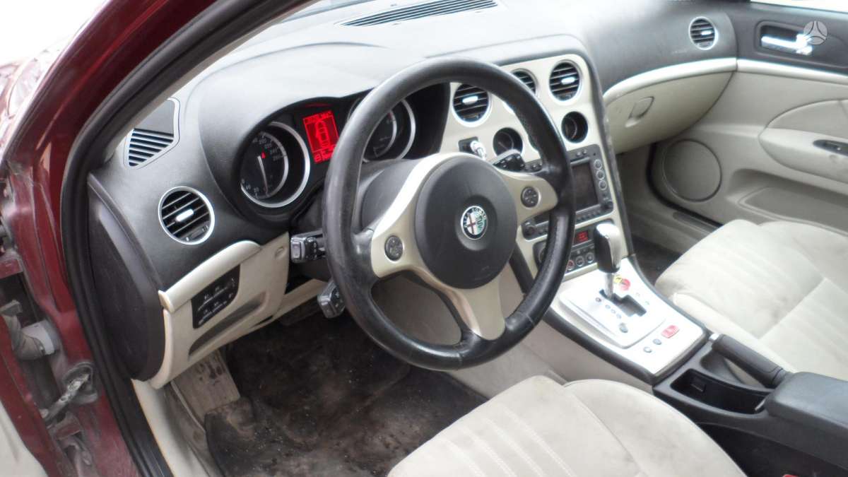 Alfa Romeo 159