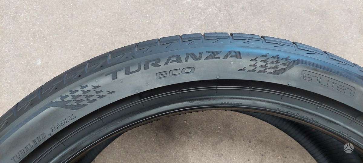 Bridgestone, vasarinės 255/40 R21