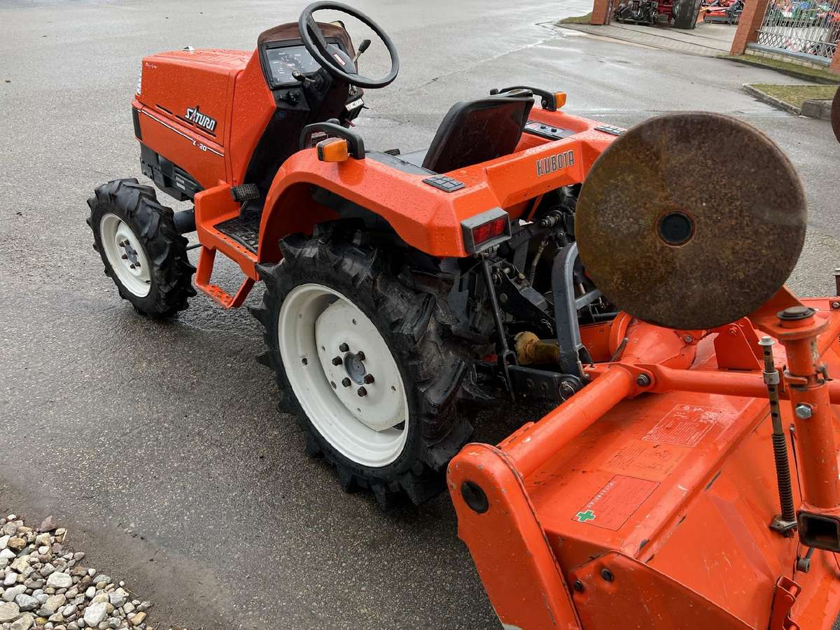 Kubota Saturn X-20, тракторы