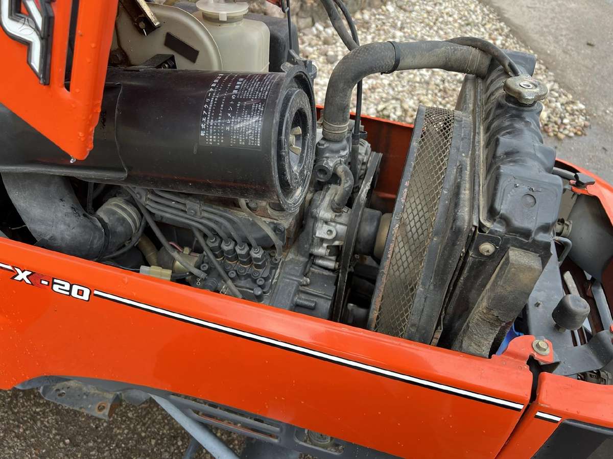 Kubota Saturn X-20, тракторы