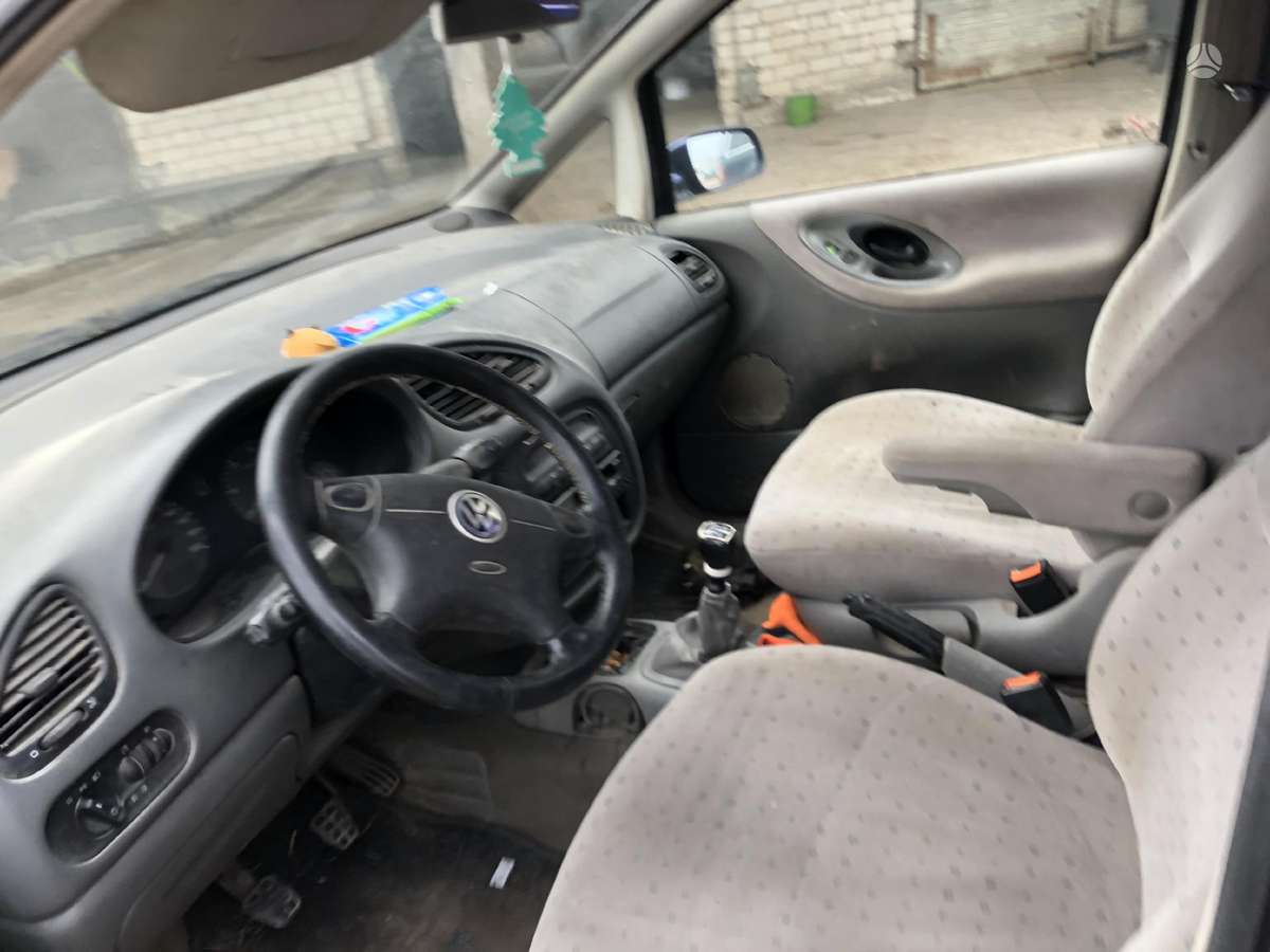 Volkswagen Sharan dalimis
