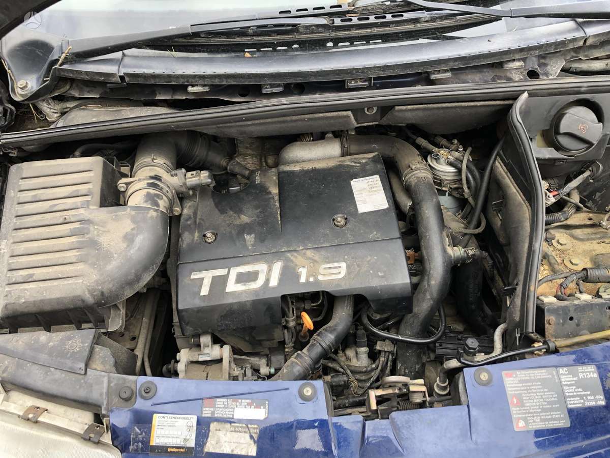 Volkswagen Sharan for parts