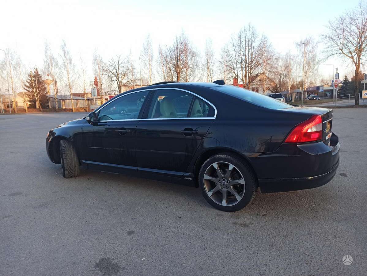 Volvo S80