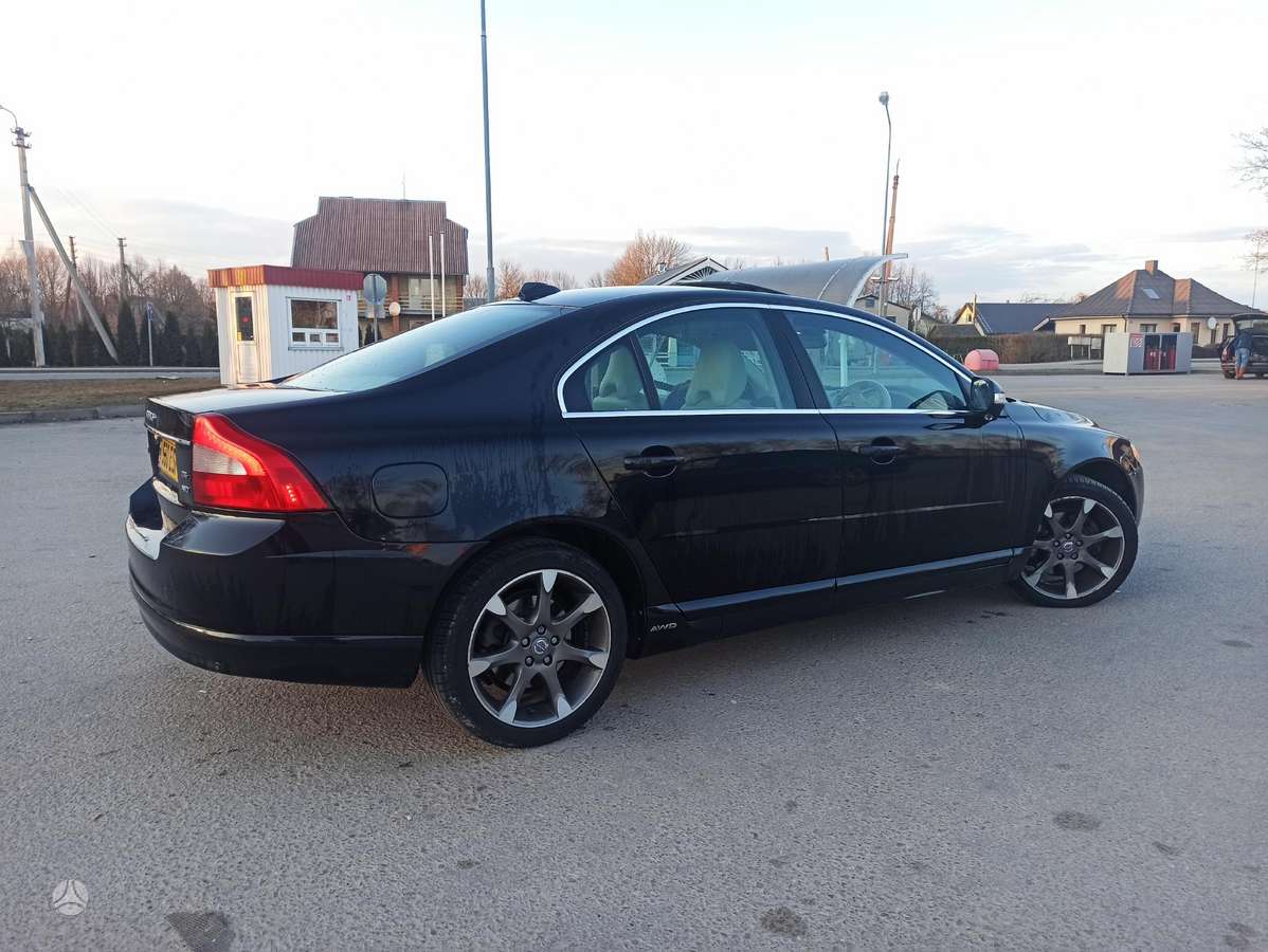 Volvo S80
