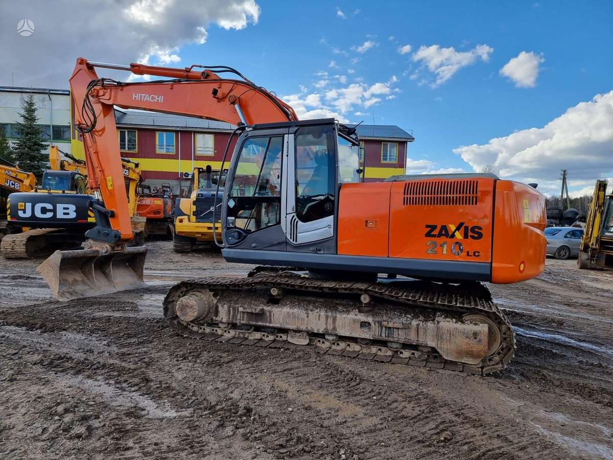 Hitachi ZX210LC-3, ekskavatoriai