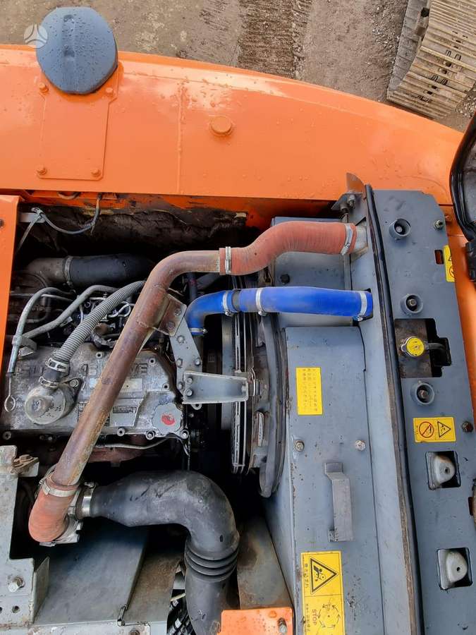 Hitachi ZX210LC-3, ekskavatoriai