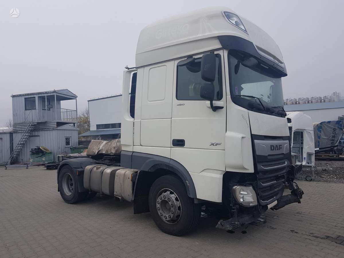 DAF XF106, semi-trailer trucks