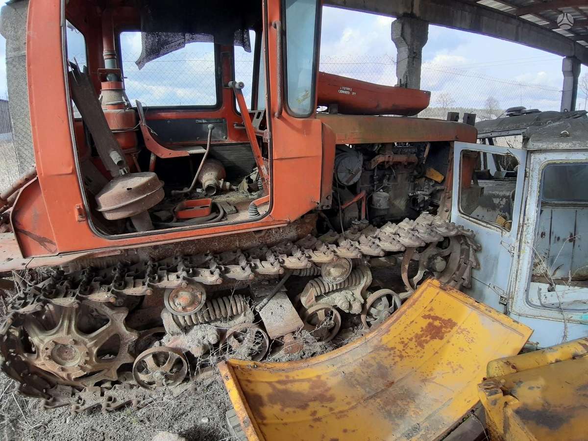DT 75, tractors