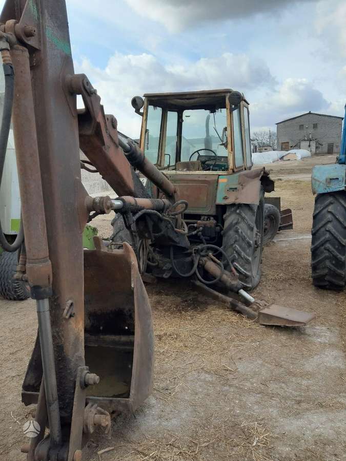 JUMZ Eo 2621, tractors