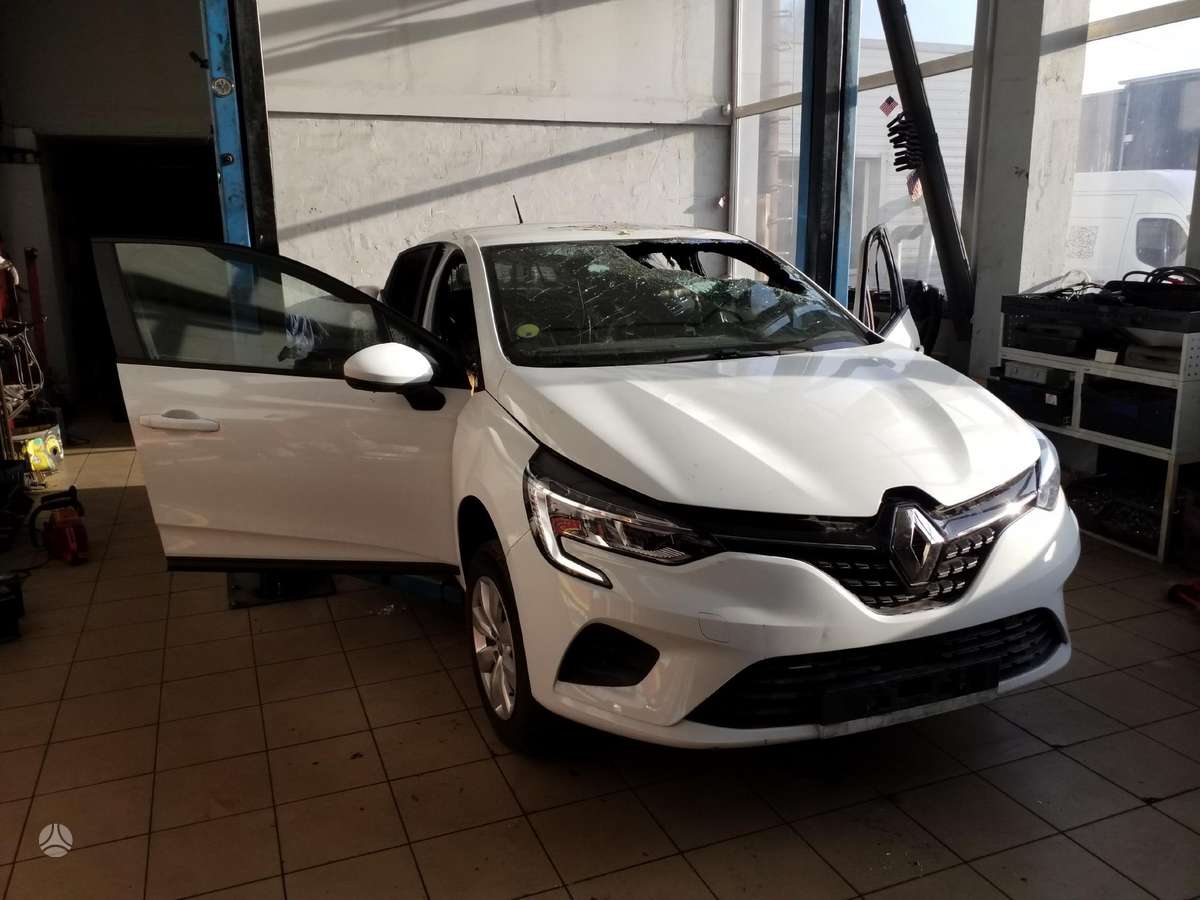 Renault Clio по частям