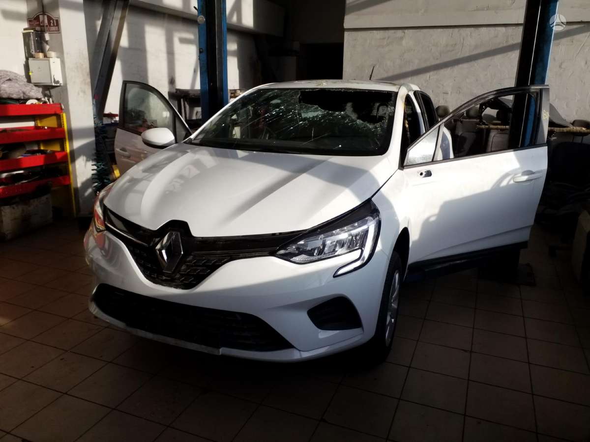 Renault Clio for parts
