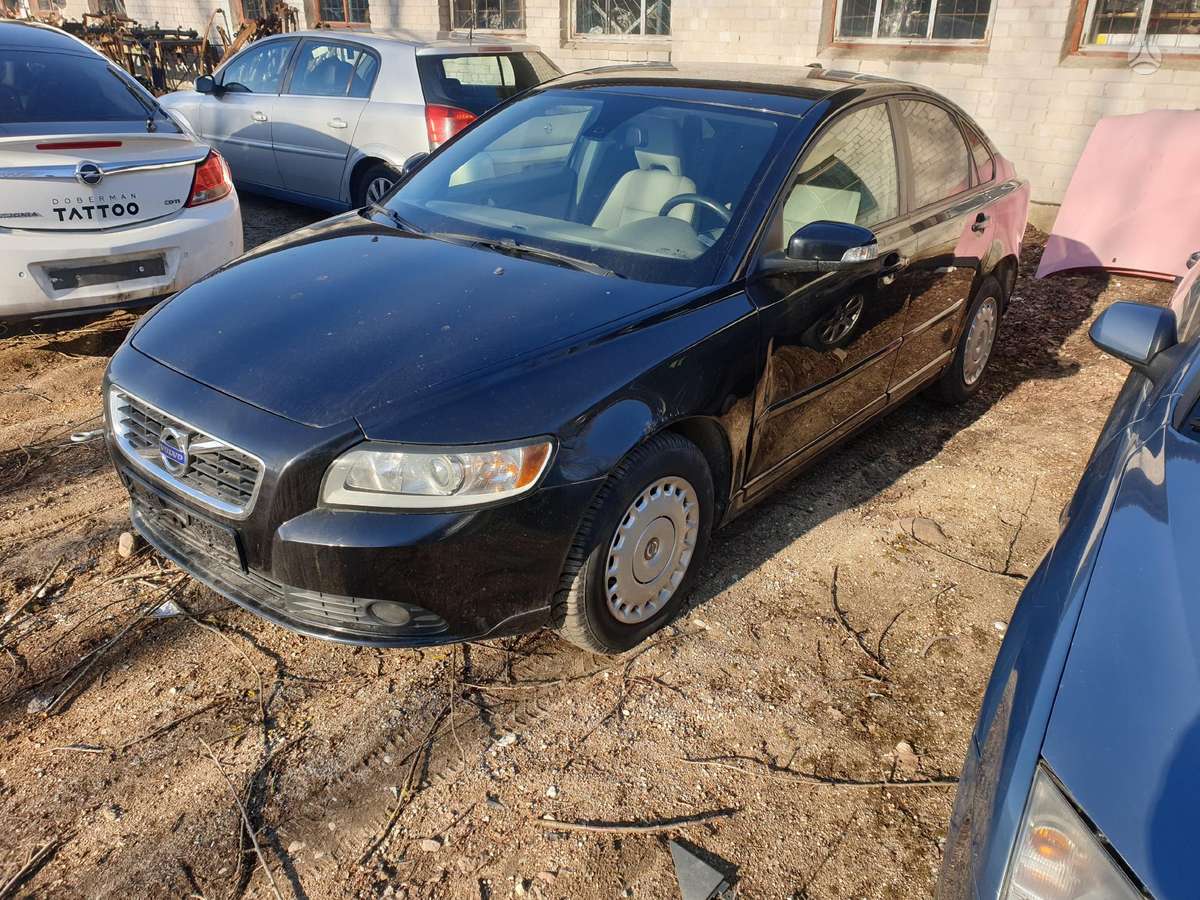 Volvo S40 по частям