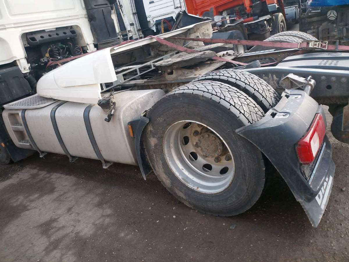 DAF XF460FT, semi-trailer trucks