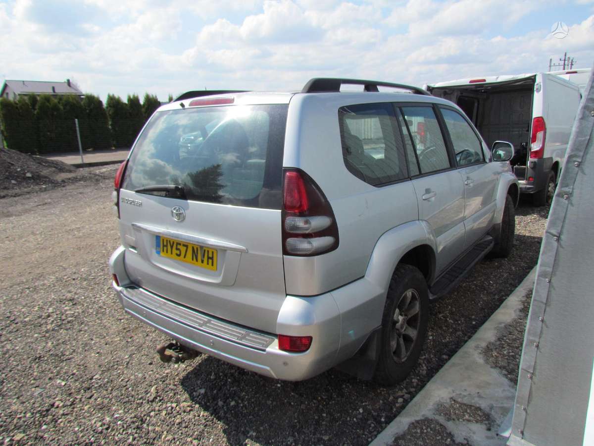 Toyota Land Cruiser