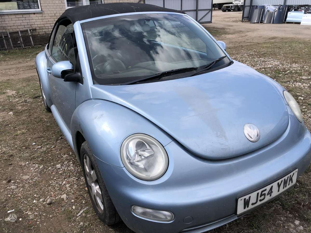 Volkswagen Beetle dalimis. Axr 74kw
