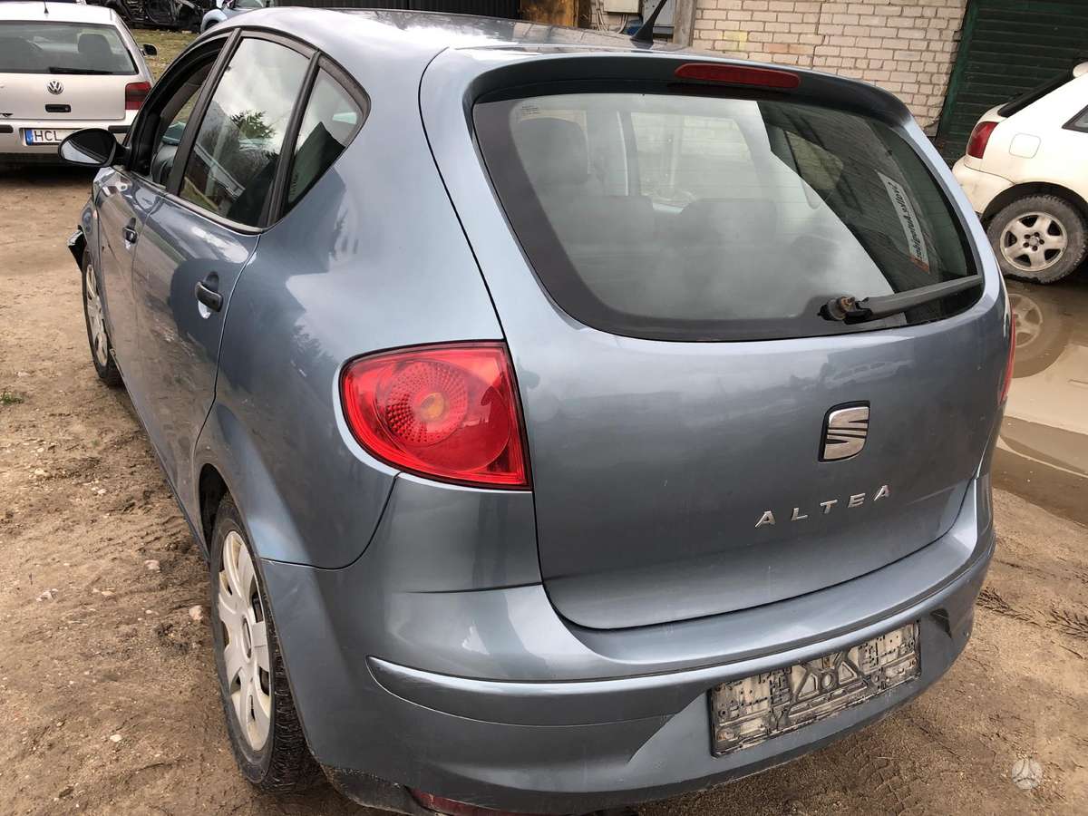 Seat Altea dalimis