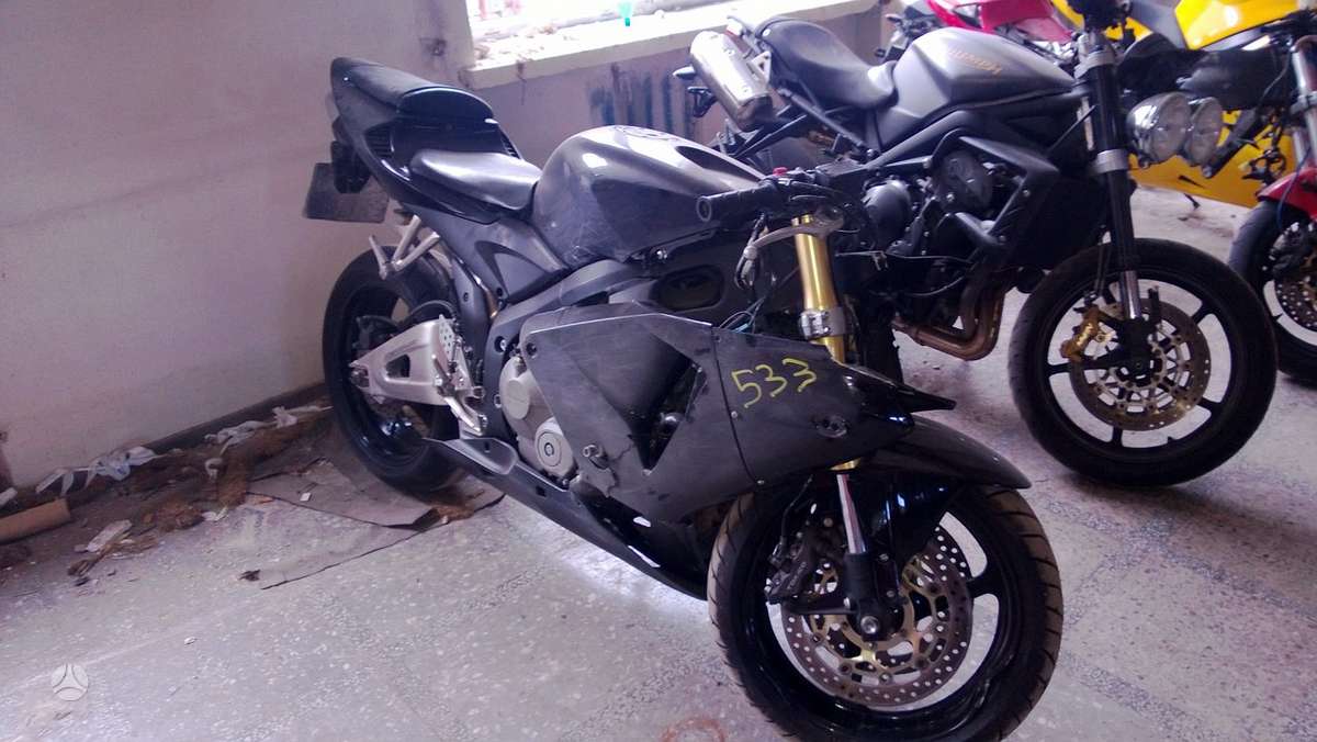 Honda CBR, sportiniai / superbikes