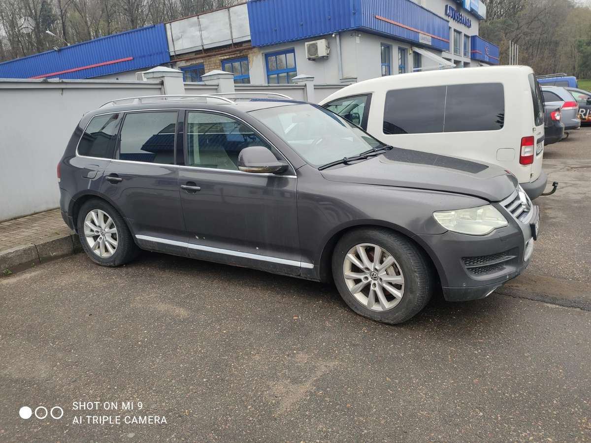 Volkswagen Touareg