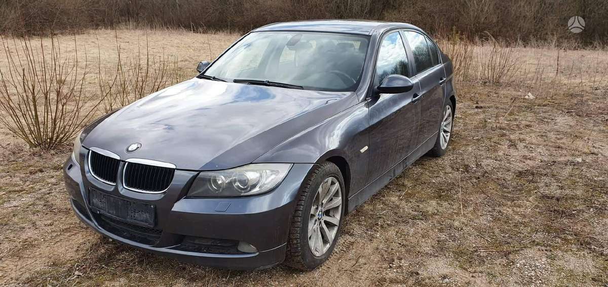 BMW 318 Dalimis