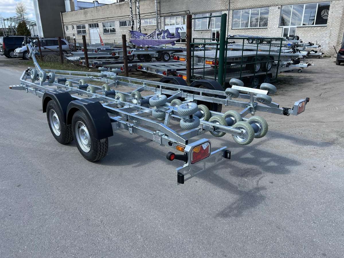 LORRIES PP25-8025, boat / watercraft