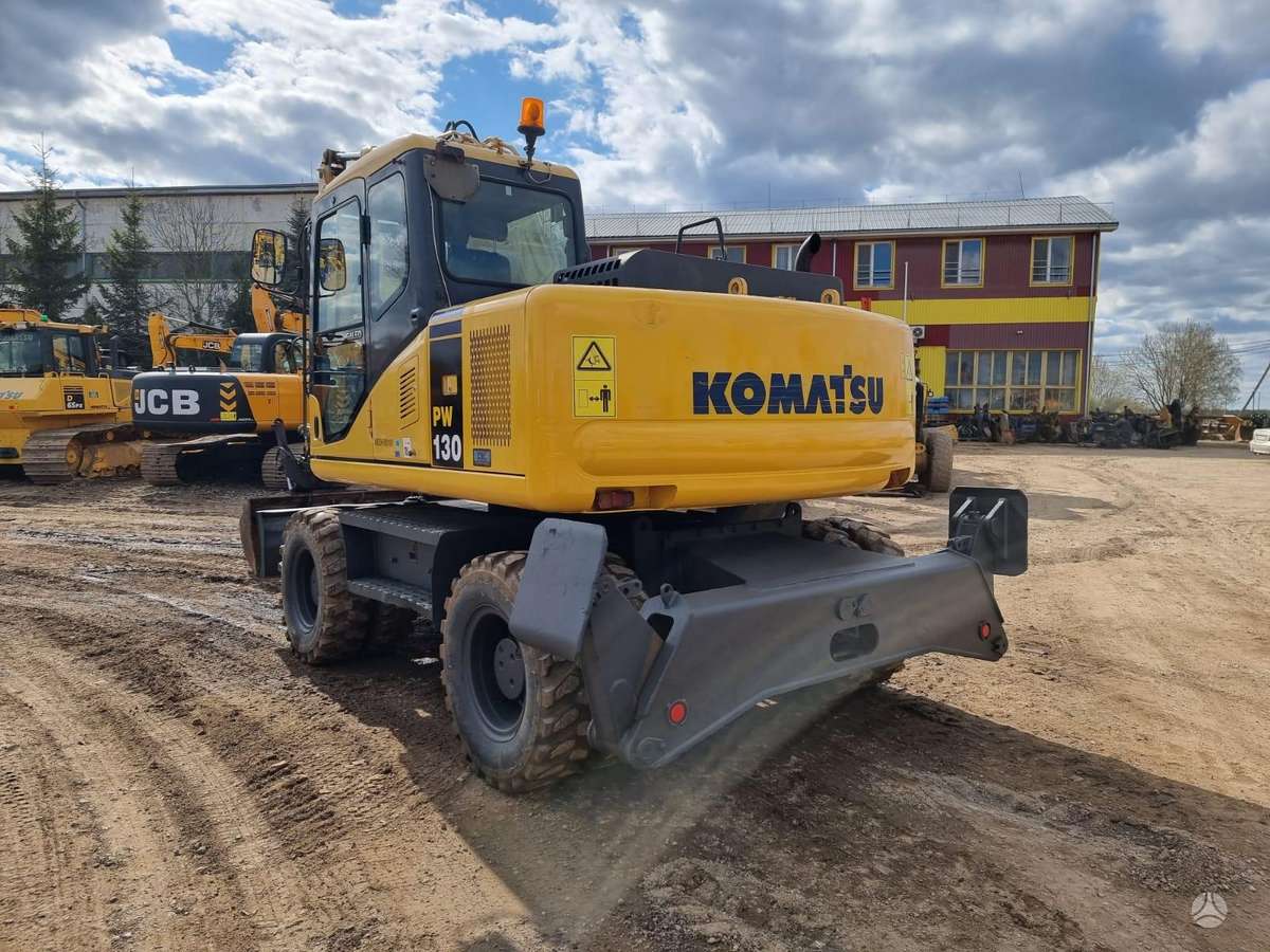 Komatsu PW130-7K, экскаваторы