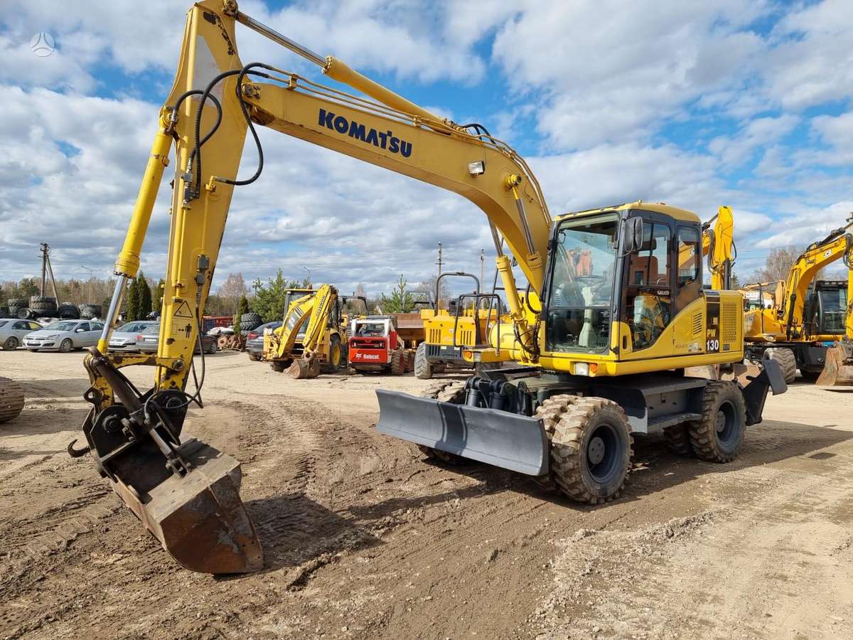 Komatsu PW130-7K, экскаваторы
