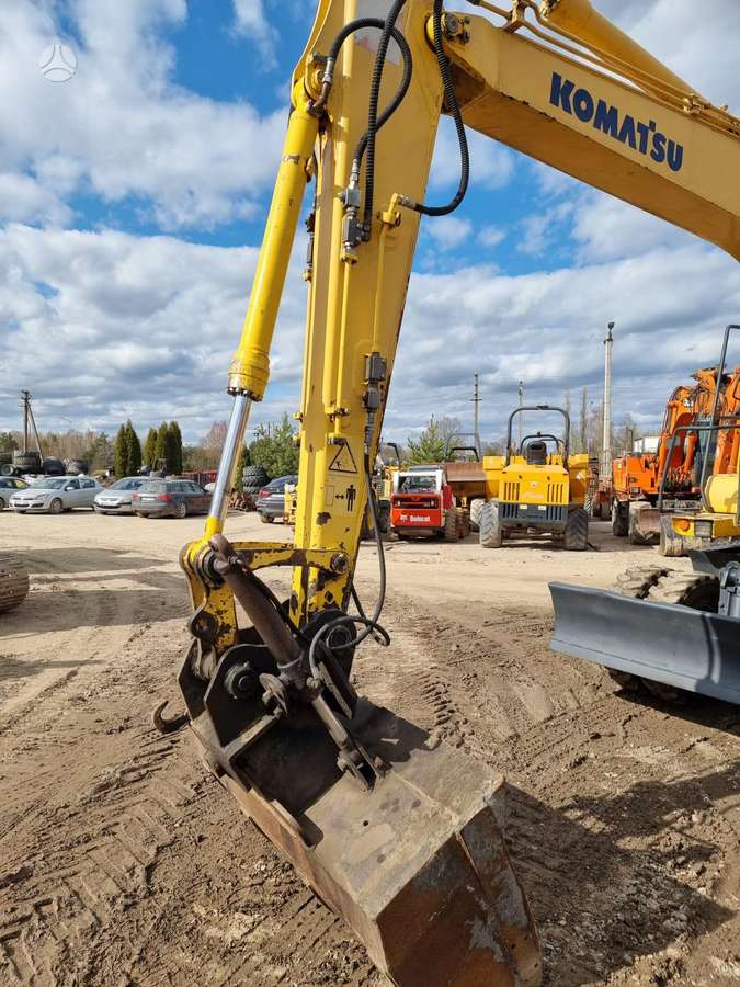 Komatsu PW130-7K, экскаваторы