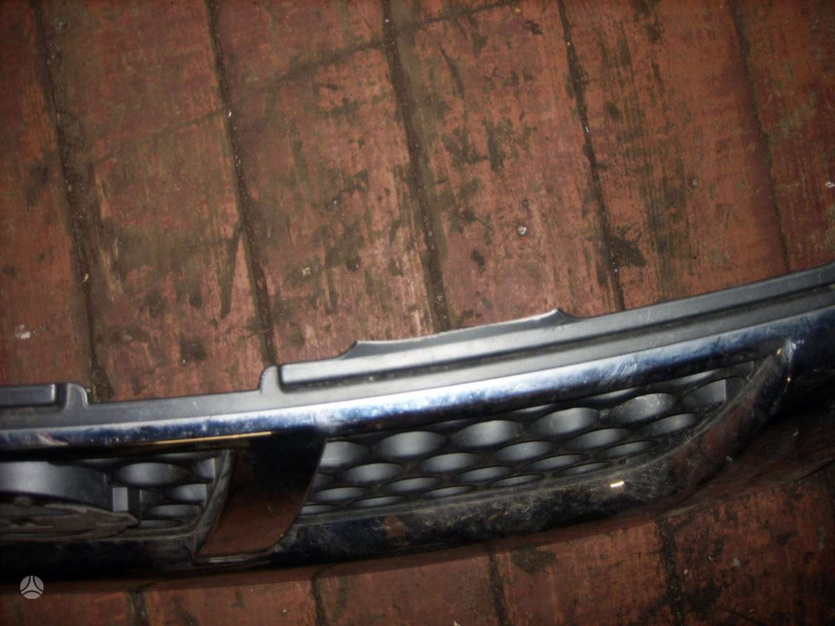 Nissan Navara front grill