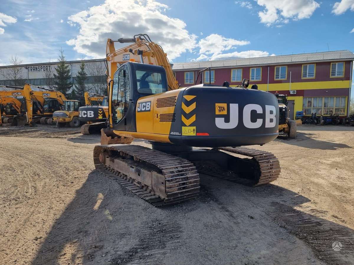 JCB JS200LC, экскаваторы