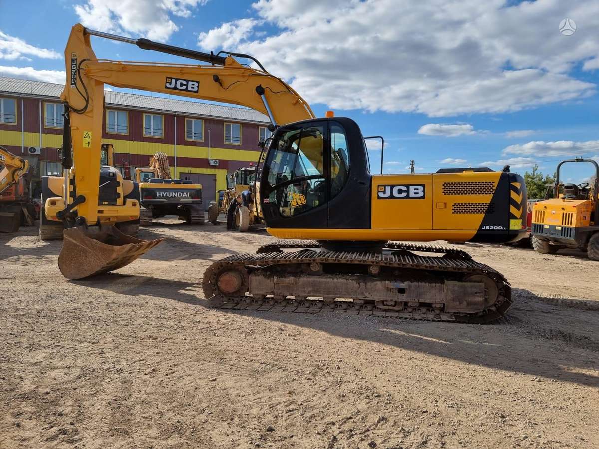 JCB JS200LC, экскаваторы