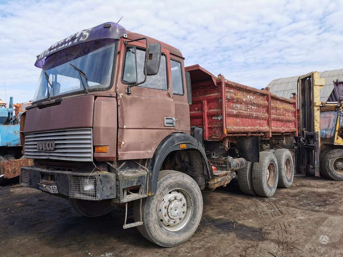 Iveco 260-34, trucks