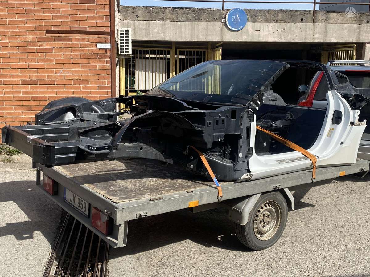 Chevrolet Corvette, 6CYA, kėbulo dalys