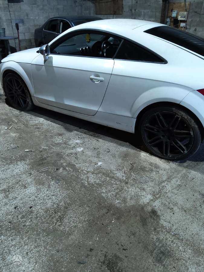 Audi TT по частям