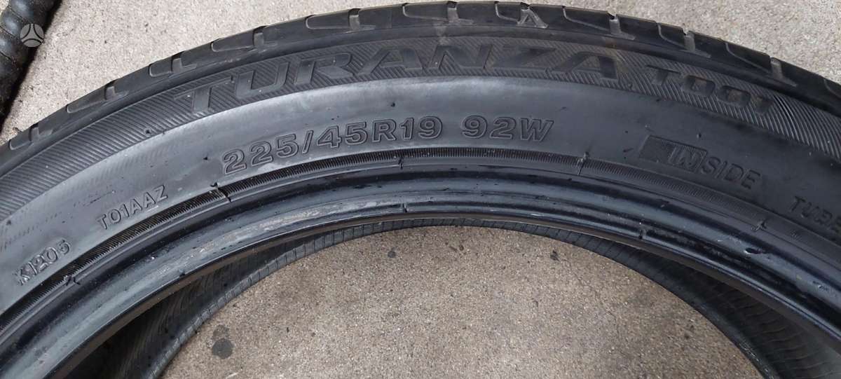 Bridgestone, летние 225/45 R19