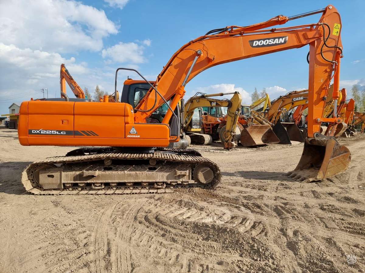 Doosan DX 225LC-3, экскаваторы