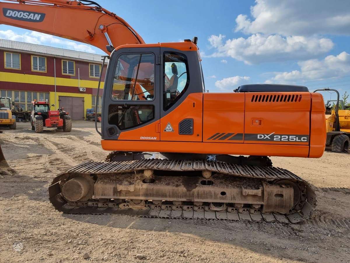 Doosan DX 225LC-3, экскаваторы