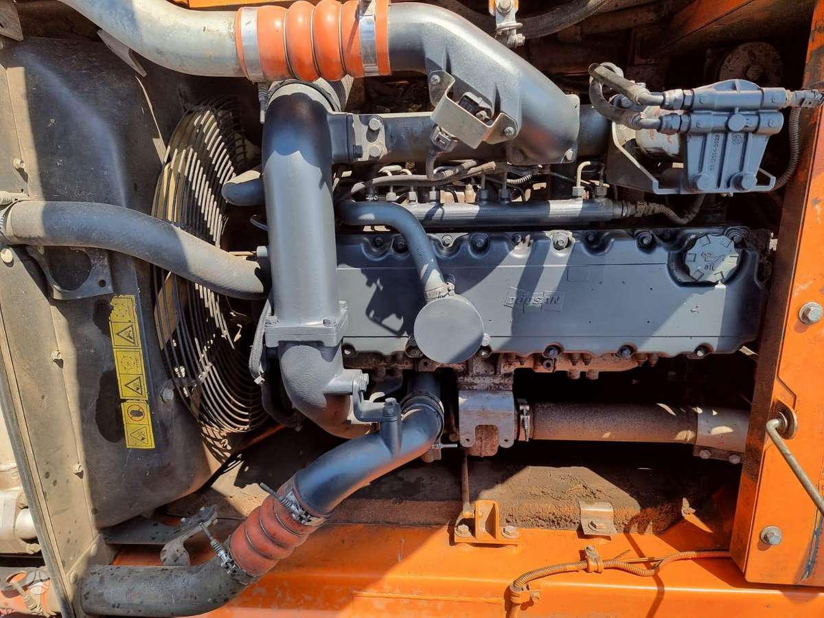 Doosan DX 225LC-3, excavator