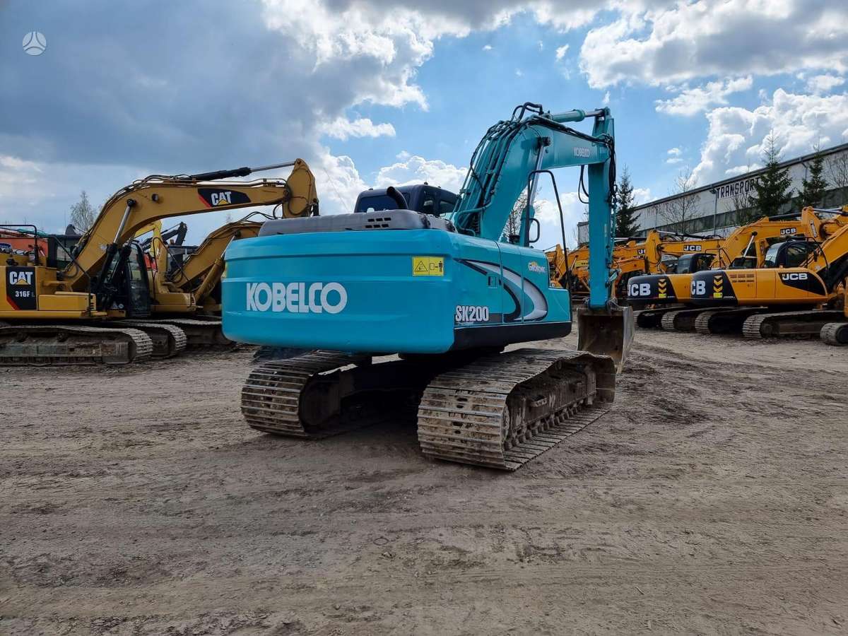Kobelco SK200LC-8, ekskavatoriai