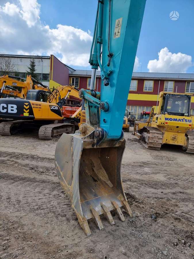 Kobelco SK200LC-8, ekskavatoriai