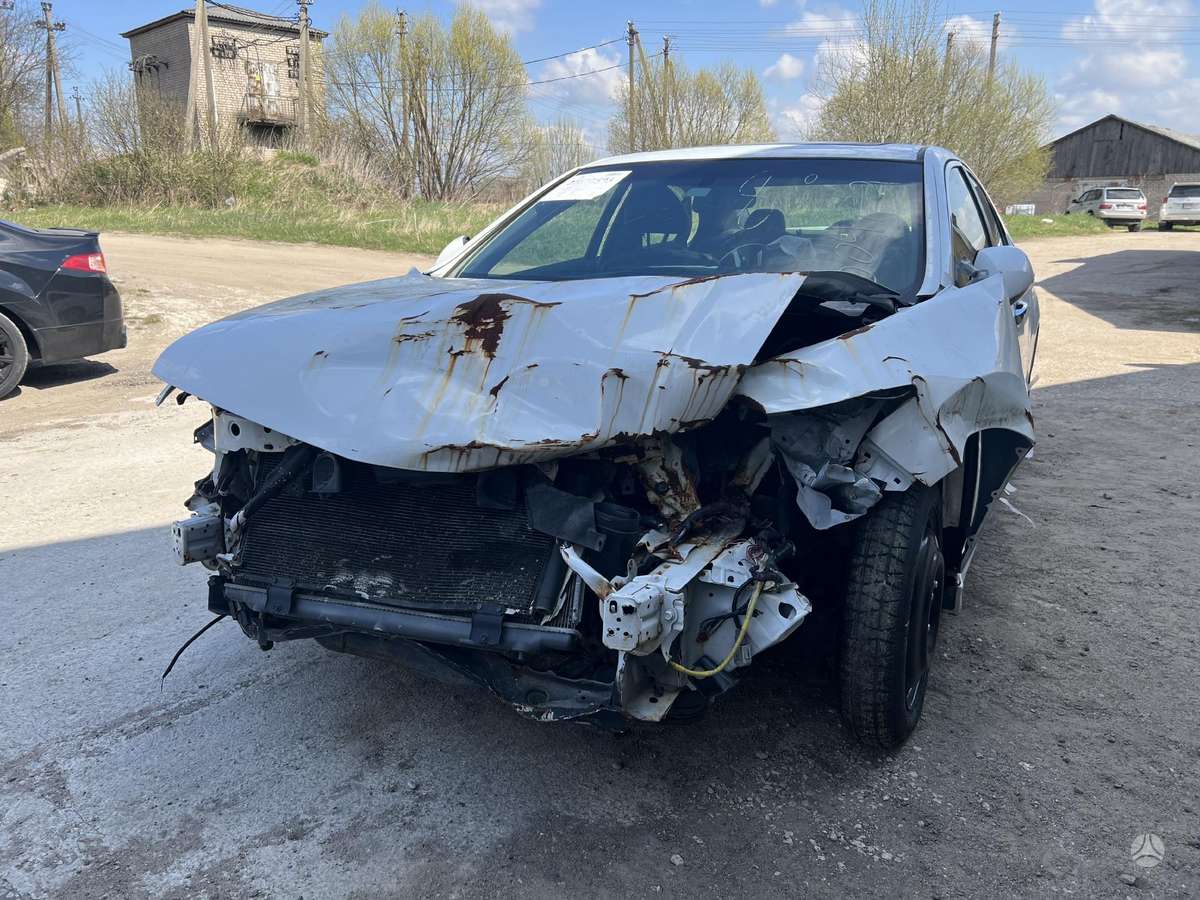 Honda Accord dalimis. Dalimis