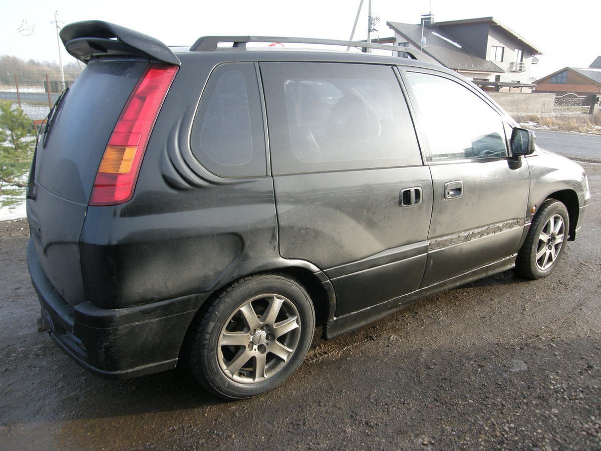 Mitsubishi Space Runner Dalimis