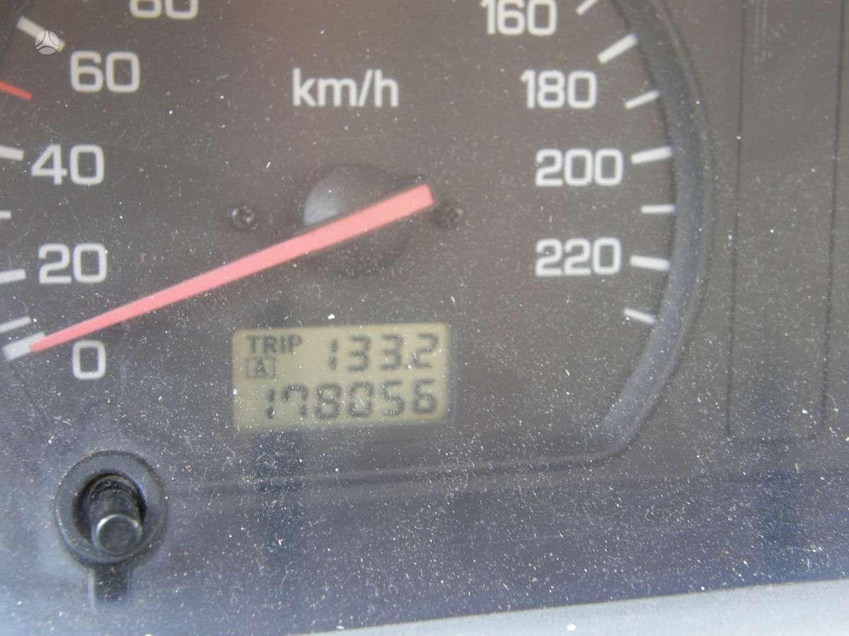 Mitsubishi Space Runner Dalimis
