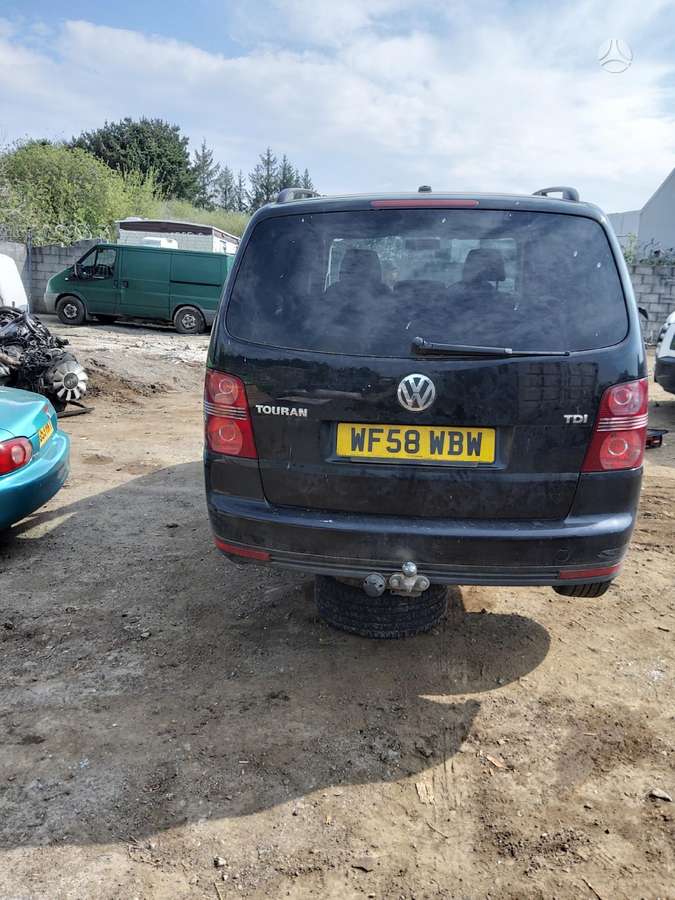 Volkswagen Touran по частям