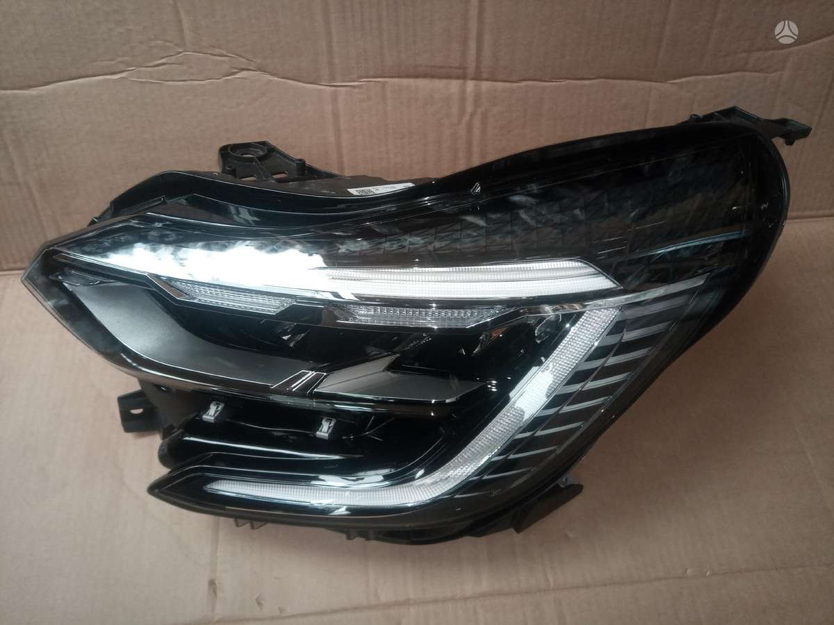 Renault Captur žibintai