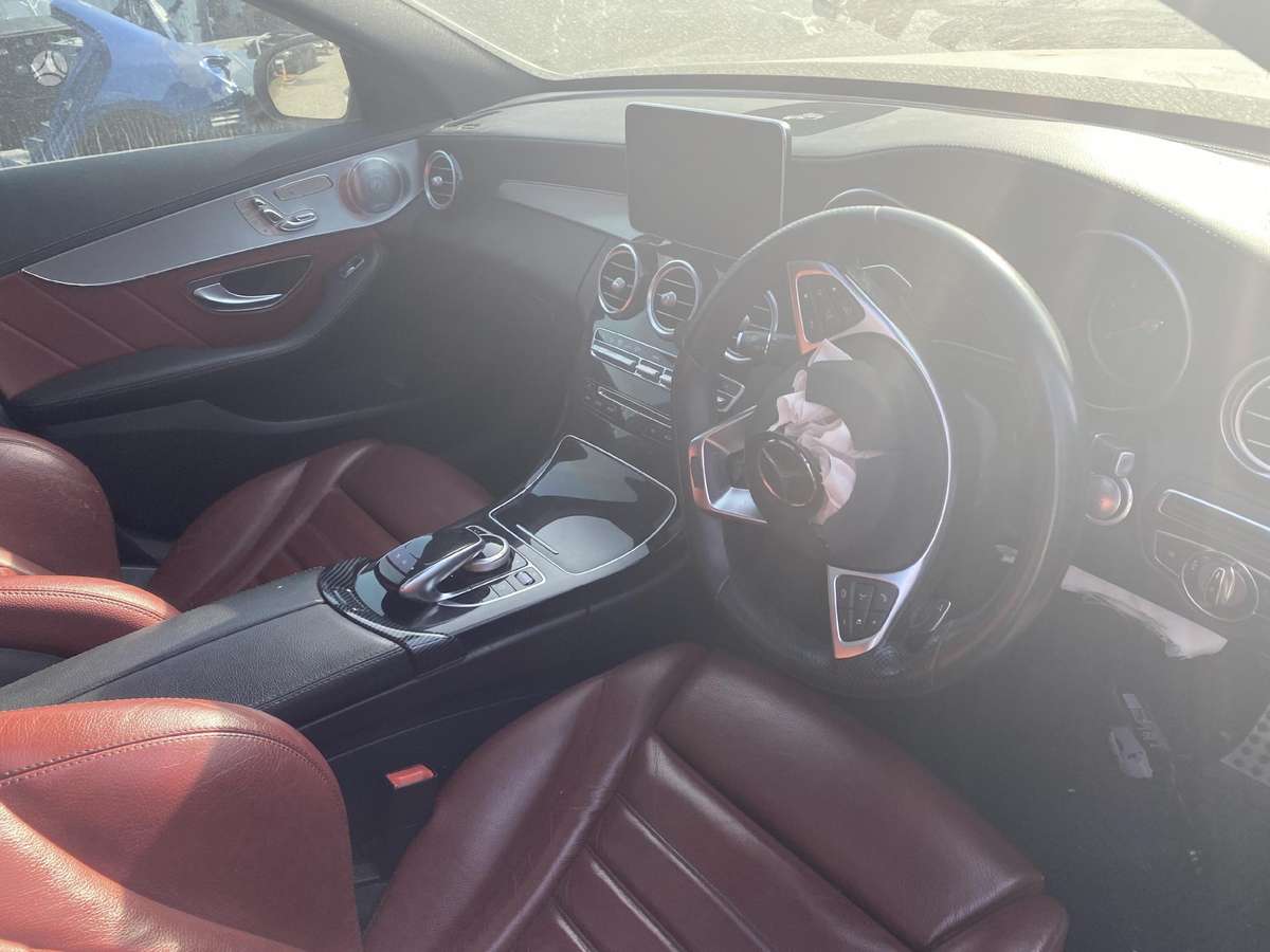 Mercedes-Benz C300 for parts