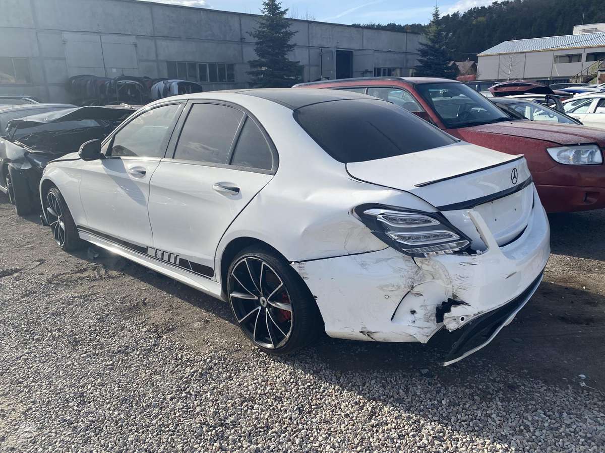 Mercedes-Benz C300 for parts