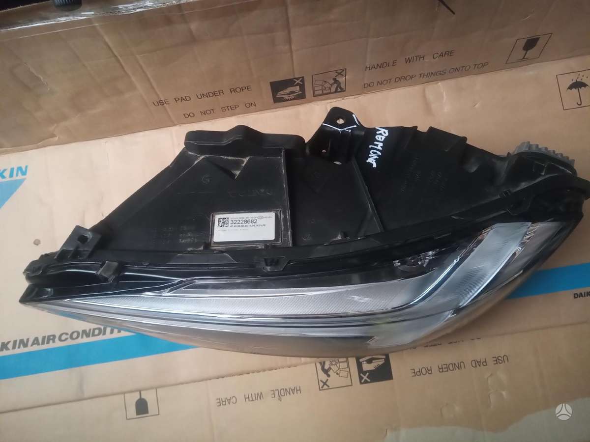 Volvo S90 body parts