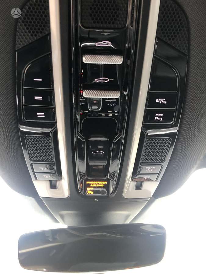 Porsche Panamera - 12