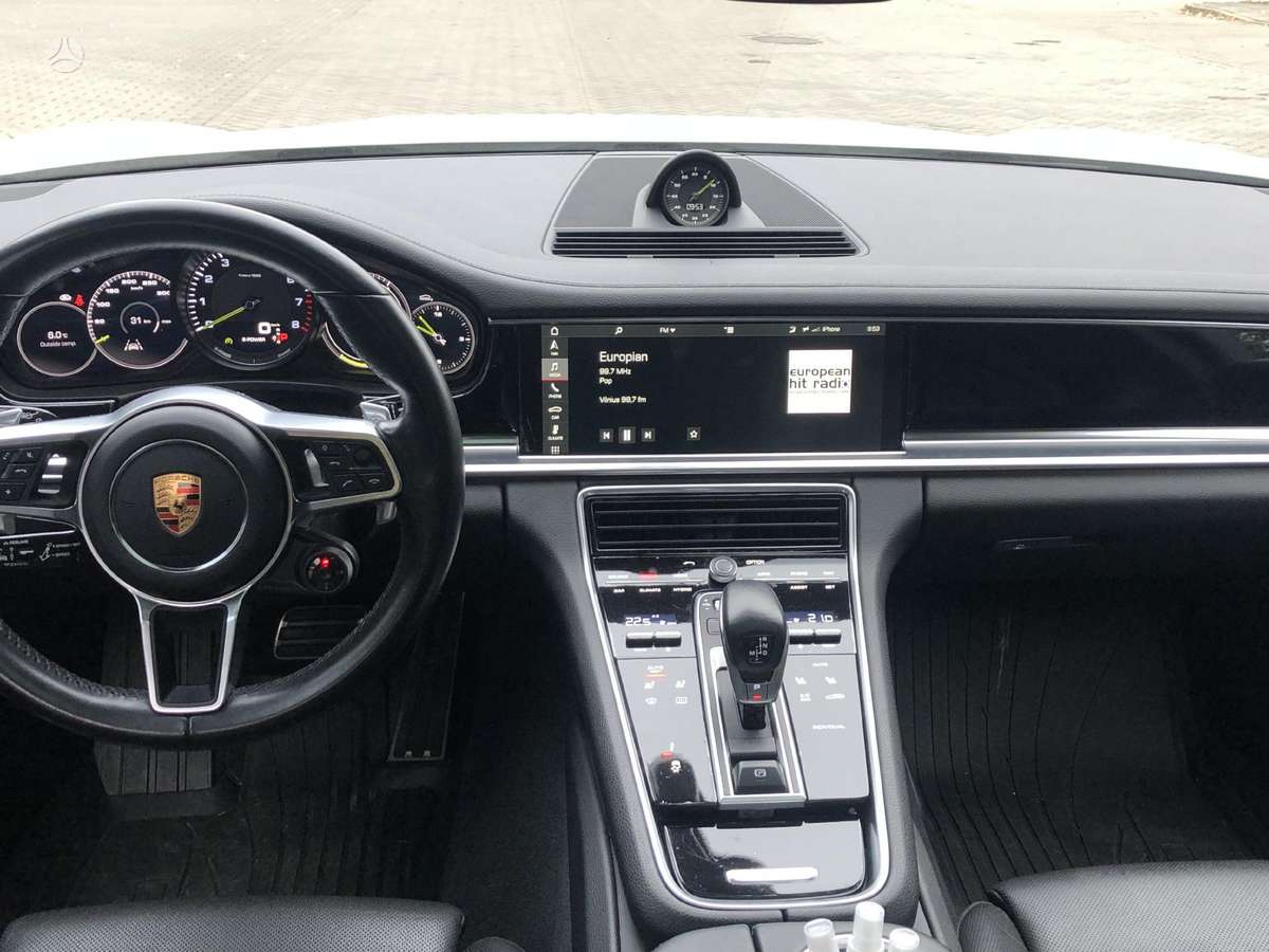 Porsche Panamera - 9